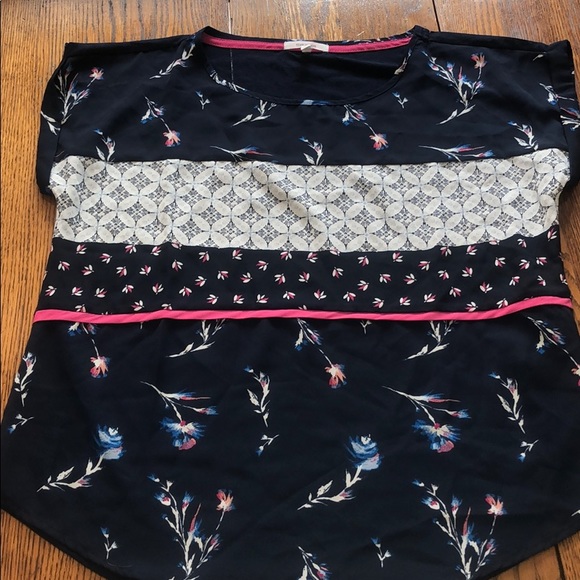 Maurices Tops - MAURICE’s dressy short sleeve shirt.